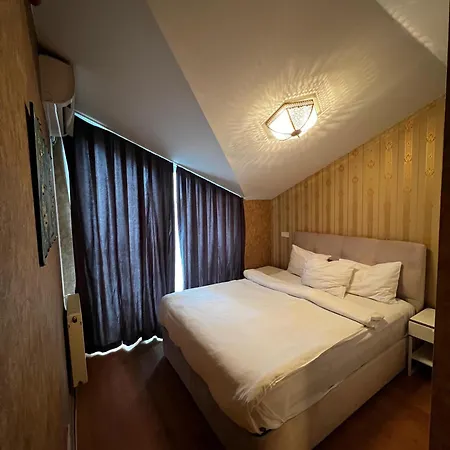 Cts Elysium Duplex Apt. 85