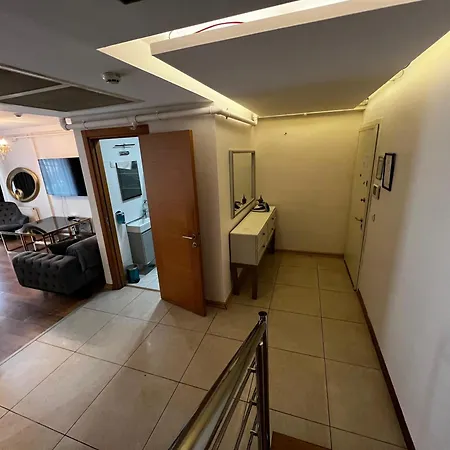 Cts Elysium Duplex Apt. 85 *