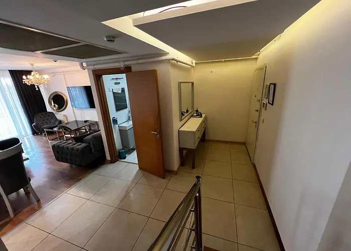 Cts Elysium Duplex Apt. 85 *