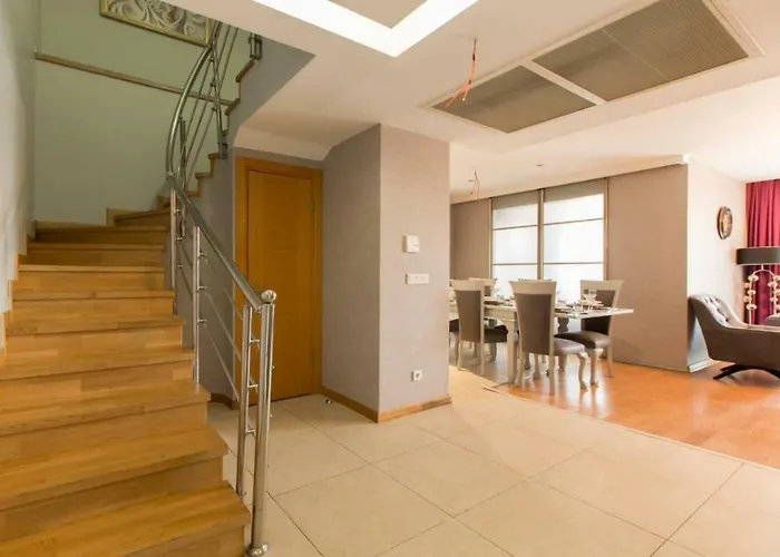 Cts Elysium Duplex Apt. 85 *